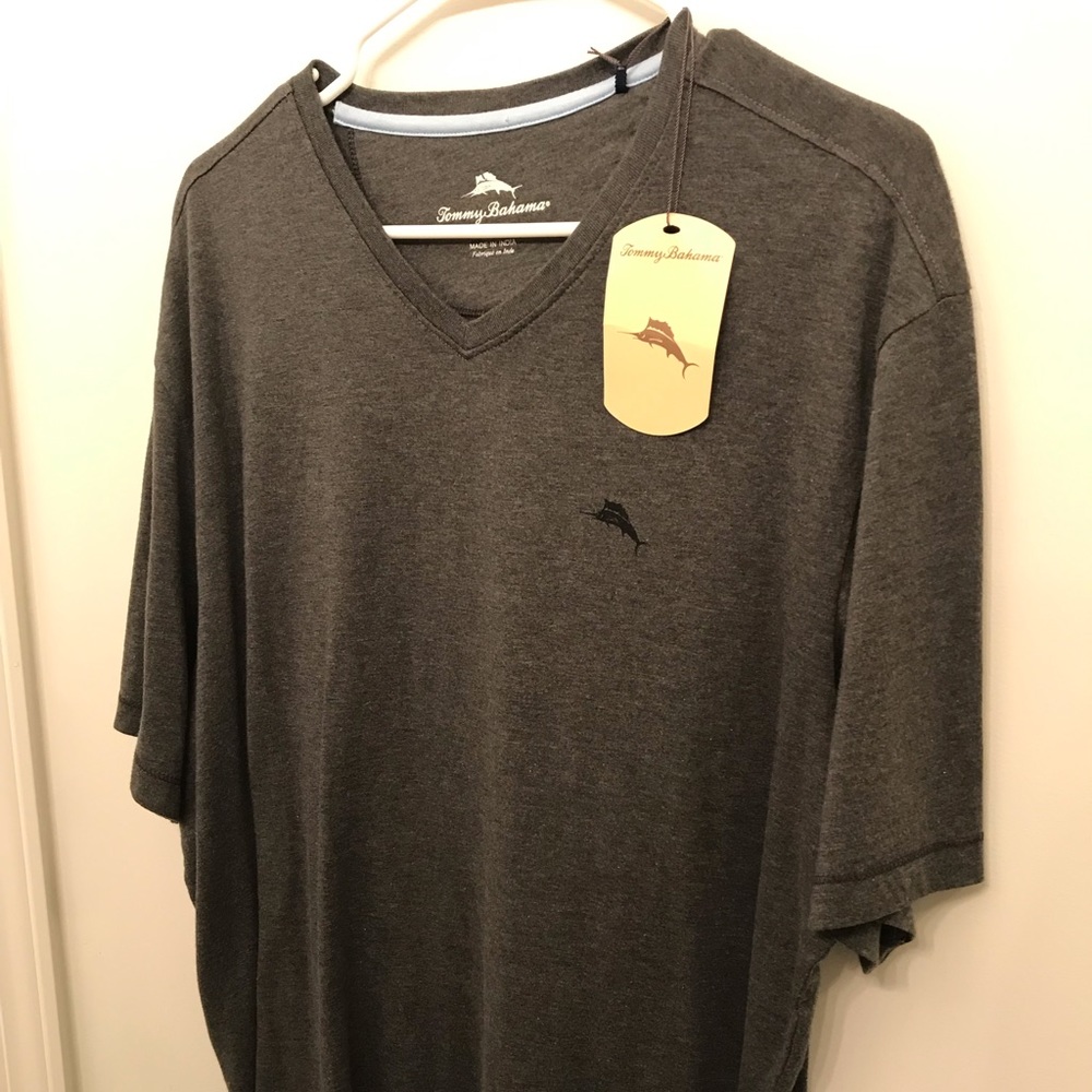 NWT Tommy Bahama v-neck T-shirt Grey size Large